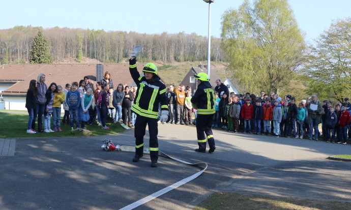 Räumungsübung Grundschule Wilgersdorf_280417_07